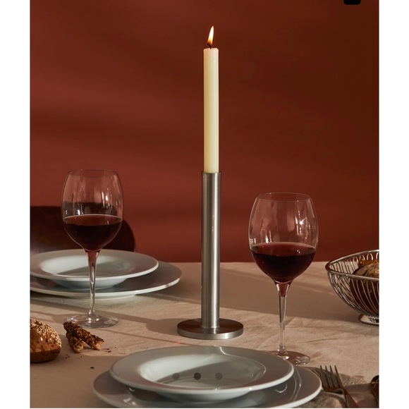 Alessi CANDLESTICK
PZ02
$110.00
Design: Peter Zumthor - Picture 1 of 17